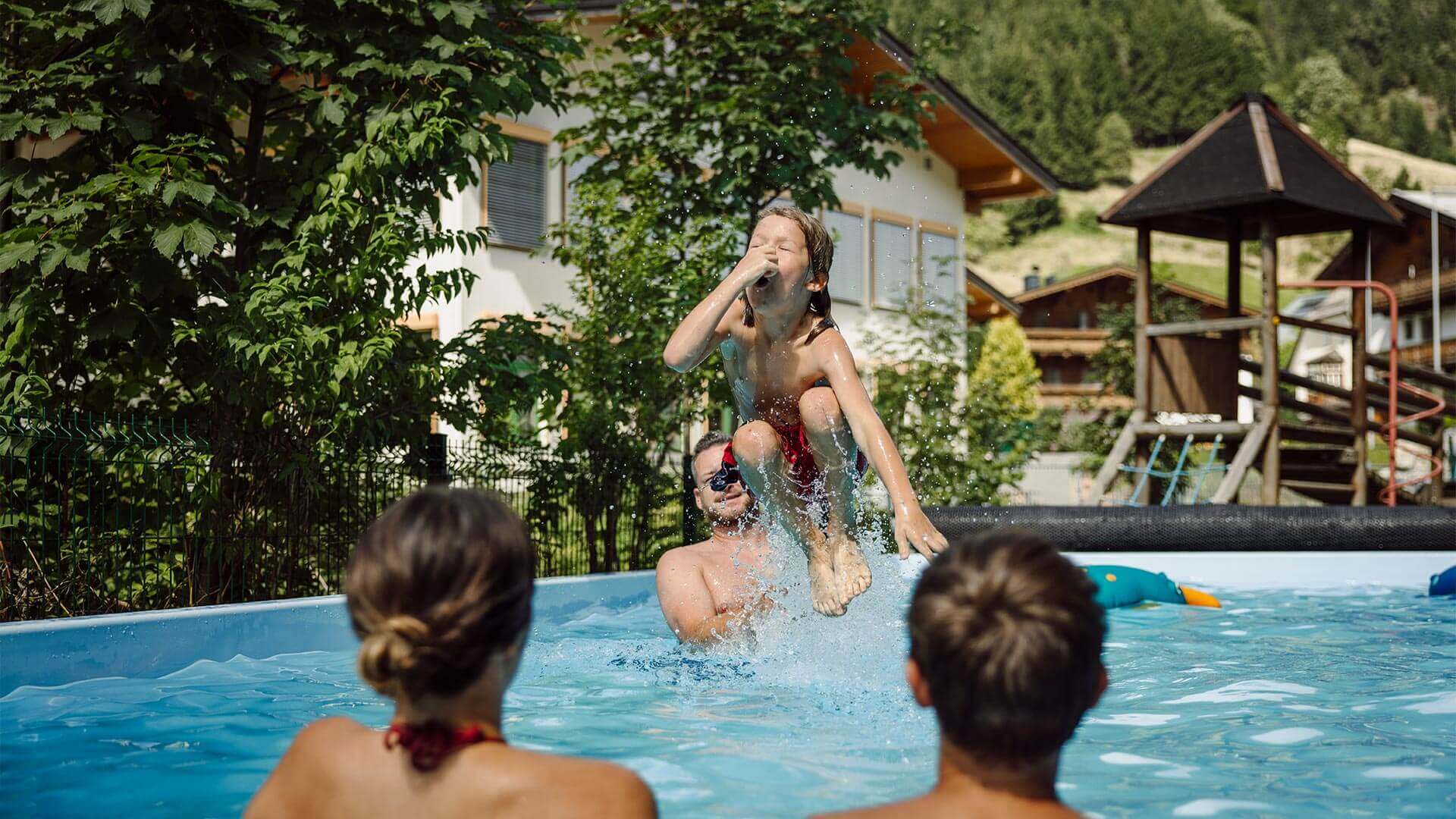 Außenpool - Hotel Salzburger Hof, Familienhotel in Dienten am Hochkönig, Salzburg