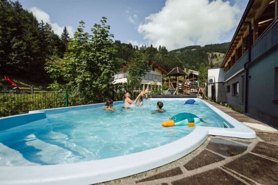 Außenpool - Familienhotel in Dienten am Hochkönig, Salzburg