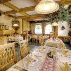 Heller Speisesaal im 3 Sterne Hotel Salzburger Hof