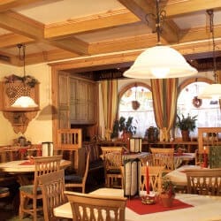 Speisesaal im 3 Sterne Hotel Salzburger Hof