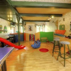 Kinderspielraum & Bücherei – Salzburger Hof