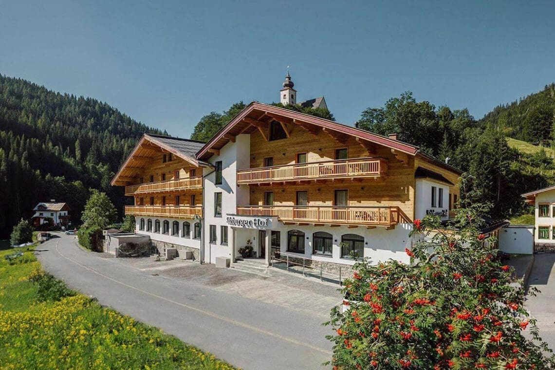 Kontakt - Familienhotel Salzburger Hof in Dienten am Hochkönig
